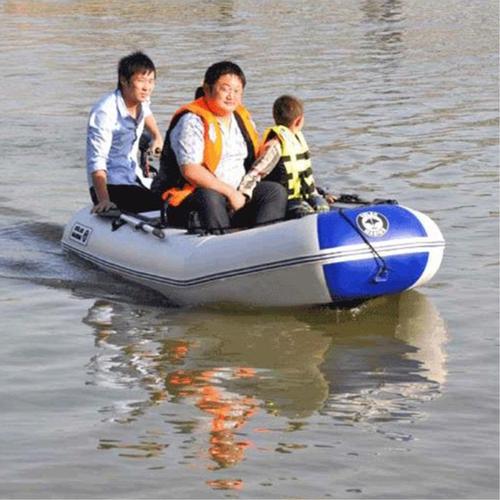 禅城公园游玩充气漂流船